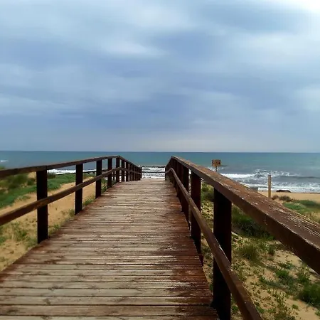 El Descanso Del Faro. The Lighthouse Retreat